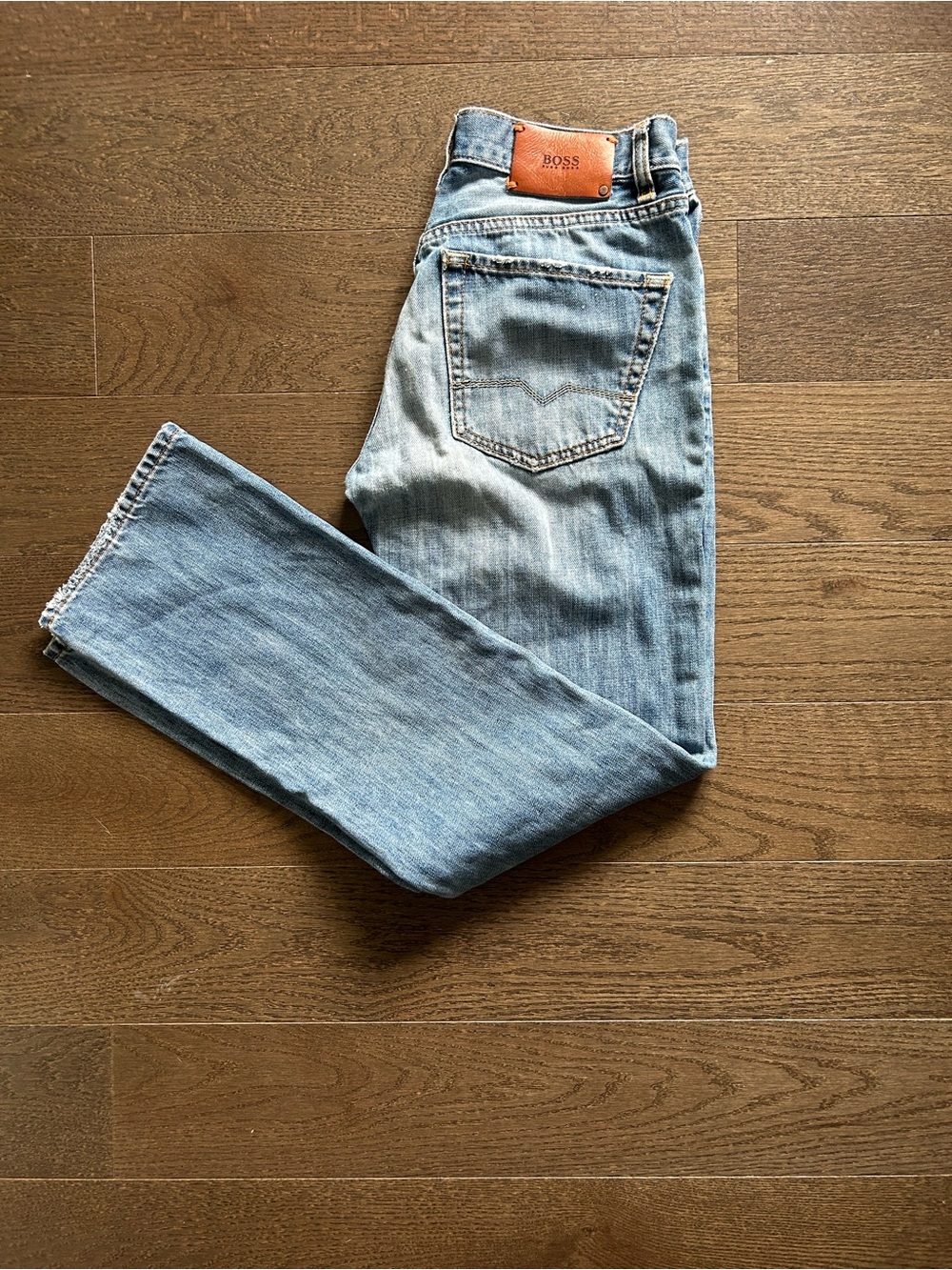 Authentic BOSS Orange (HUGO BOSS) Light Wash Distressed Straight Leg Jeans 30x32